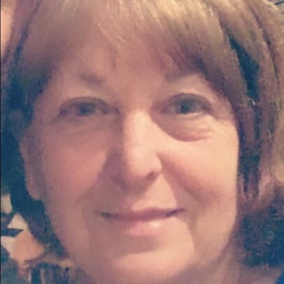 Meet your Posher, Kim - Picture 2 of 2